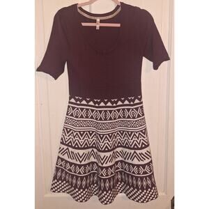 Xhilaration Juniors Size Large Maroon Geometric Design Sweater Dress Holiday